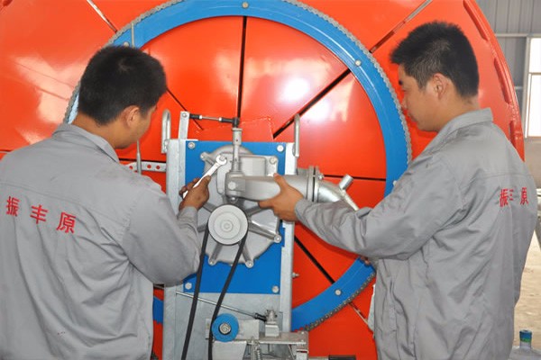 噴灌機(jī)生產(chǎn)車(chē)間展示